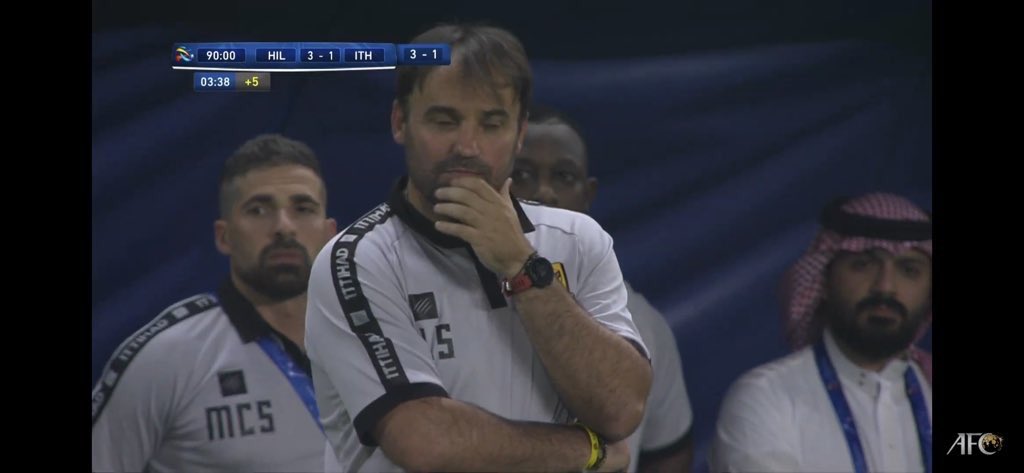 ben_loay____1's tweet photo. @ittihad ابن الكلب هذا سبب في المهزله اللي صايره هالمباراة هو ولاعبينه البطات ..
اذا لم يقال يطرد من خلفه انمار ومن معههه 
الى متى المجاملات  ع حساب النادي https://t.co/6cTAoEA55b