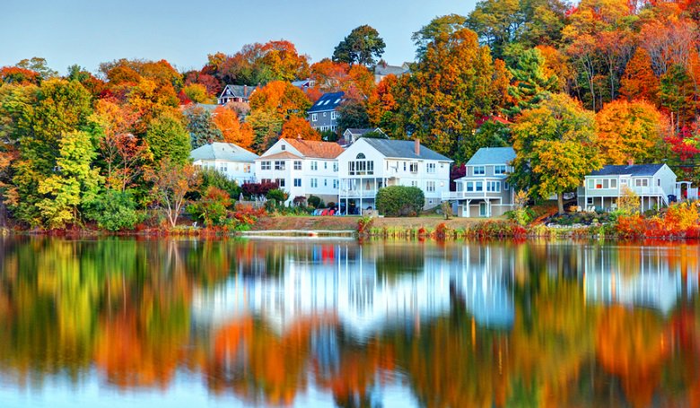 getlooksyapp's tweet photo. House hunting season doesn't stop at fall, it is a year-round thing! Here's some reasons on how house hunting in the fall could be your pumpkin-spiced cup of tea π
#househunting #homesweethome #realestate #pumpkinspicedeverything
https://t.co/0JS6AoB4a1 https://t.co/mSKSDLc1wK