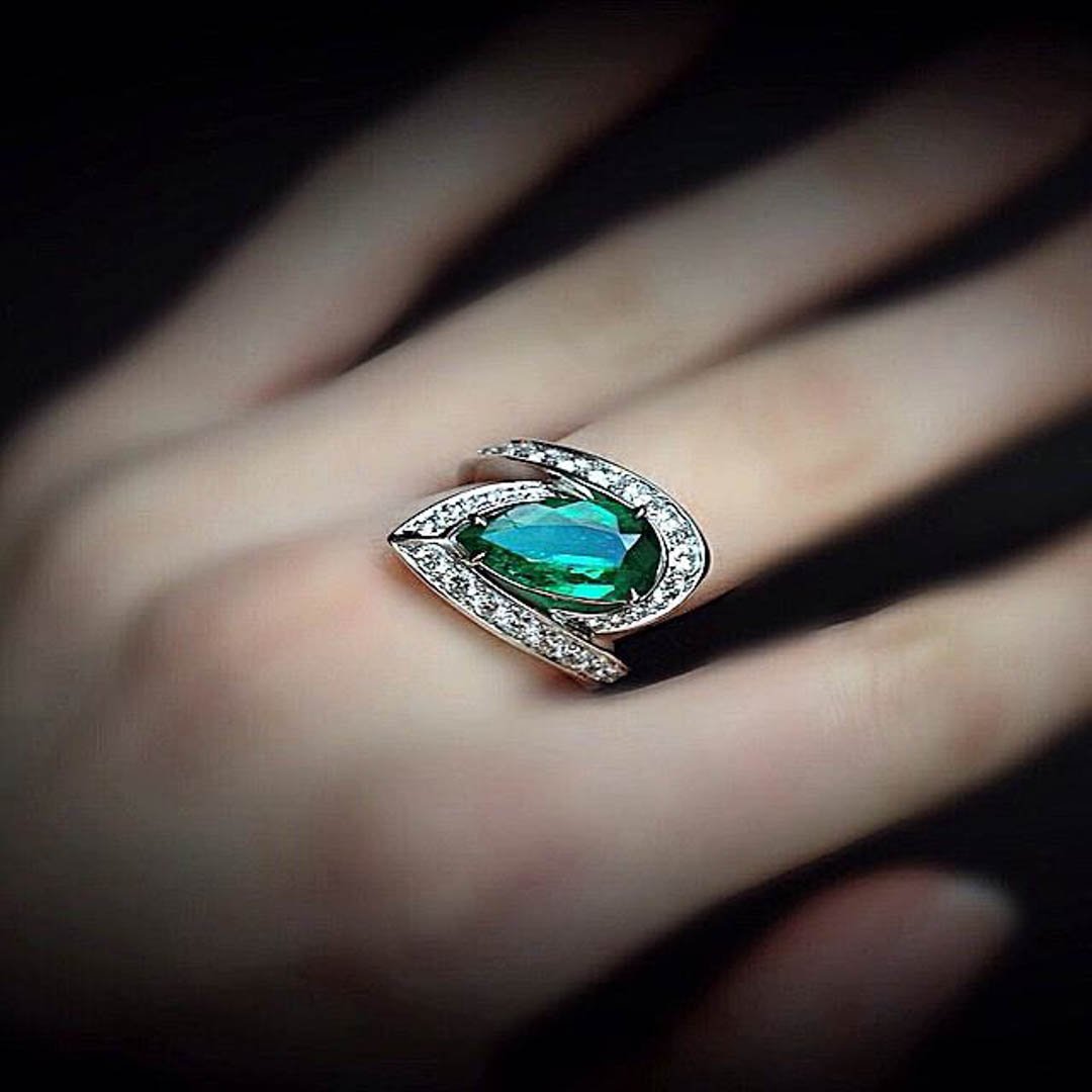 JesusFilemonCar's tweet photo. Make sure you’re #following us on all of our #socialmedia platforms. We will keep you #updated on all that we have to offer, check out our #website today! Give Us A Call at # (210) 598-6772 today! #diamondjewelry #jewelryrepair #jewelrystore #SanAntoni ... https://t.co/ahQaai9I01 https://t.co/GrubX5w226