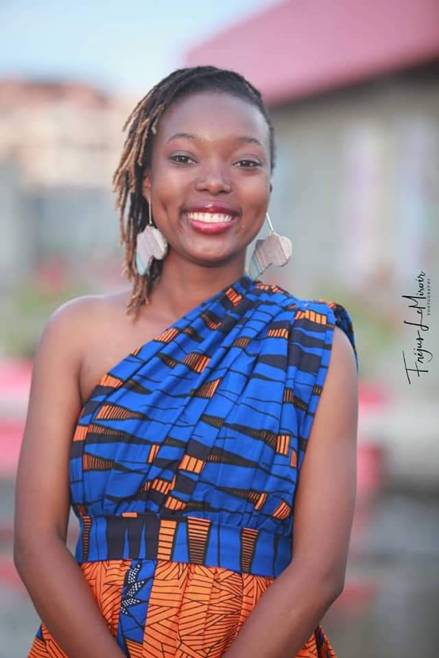 AKEPrinceBoris1's tweet photo. Je présente mes félicitations à Cornélia Glele et son équipe qui clôturent ce soir le FESTIVAL INTERNATIONAL DE FILMS DE FEMME(#FIFF) du côté de #Cotonou.  La présence de grosses figures du cinéma africain telle qu'#AKISSI_Delta à cet évènement témoigne de sa haute pertinence. https://t.co/7hPepjfMLq