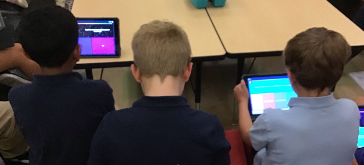 ankoser's tweet photo. 3rd, 4th and 5th grade #ApplePIPS student technology team using @quizizz and @nearpod to learn about our expectations and what being a student learner is all about!#SDOLTECH @SDoLancaster https://t.co/s0c595MkXV