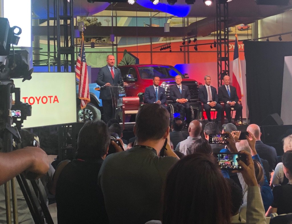 TxStrategy's tweet image. Gov. Abbott on hand for the announcement of a major investment in Toyota’s San Antonio manufacturing facility.
