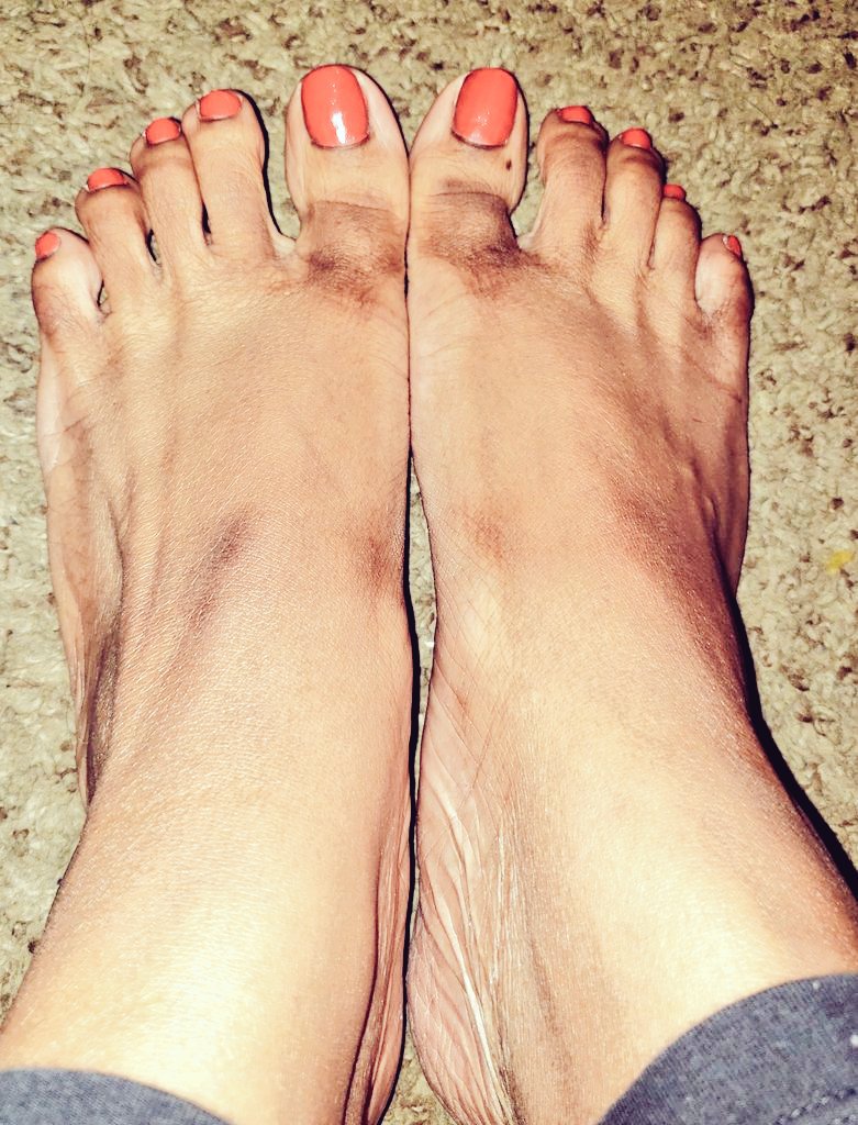 Only1NadiaLuv's tweet photo. Rub em, taste em 👅
#footfetısh #soles #cashcow #cashfag #SugarDaddy #sugarbaby #finsub #ebonydoms #ebonygoddess https://t.co/Gc0UDKR1Ft