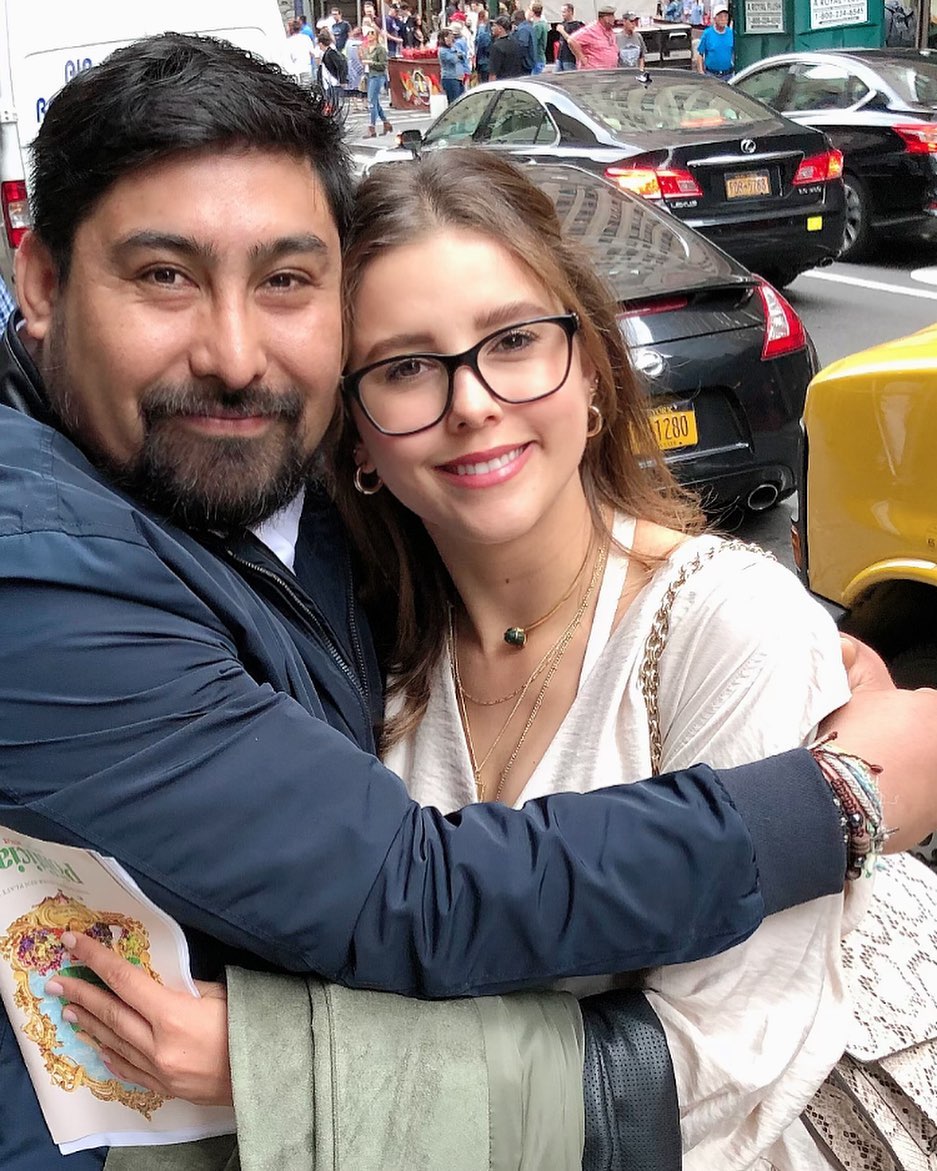 paugotomagia's tweet photo. Ase unos días compartiendo con la hermosa @soypaulinagoto !!! Obvio #terapiadeabrazos !!! fue un gusto saludarte mi niña hermosa y talentosa princesa 😘😍😘😍 que sigan los éxitos 🙌🏻🙌🏻🙏🏻 #paulinagoto #nyc #Manhattan #broadway #showtime #tepetl #friend #friendshipgoals https://t.co/xKWIW7g4ZZ