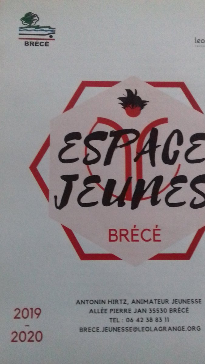 MarieLaureDavy's tweet photo. [Réunion familles] Ce soir, aux côtés des élus, nous présentions la mission enfance jeunesse #Brécé dans le cadre de la DSP de nouveau confiée à @LL_Ouest. Présentation de l'équipe  de @BreceLeo et surtout de la mission jeunesse #projet #mixité #faireavec #loisirs #ajv #vacances https://t.co/W9wtB9TbCq