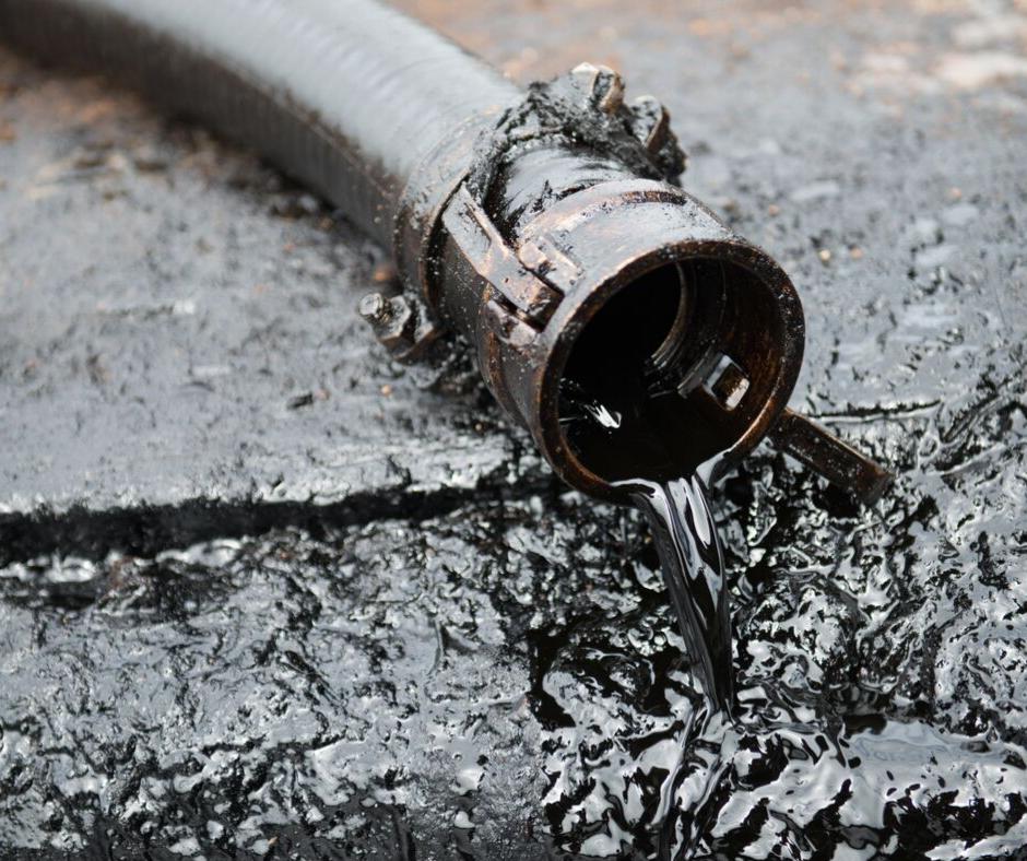 oiloutltd's tweet photo. Do you have an area at your job site that needs some attention? 

OIL-OUT will save you time and money through the cleanup process. 
Visit https://t.co/QkGGcApM4g for more information.

#easyclean #oilout #oil https://t.co/j8SgCDPxWT