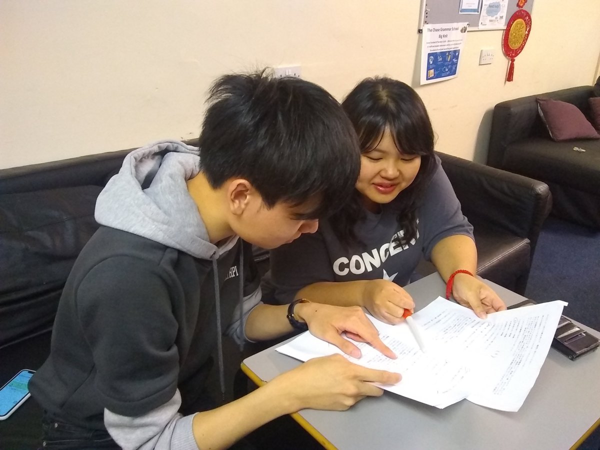 ChaseBoarding's tweet photo. Our #CGSlanguages leader, Vivian, teaching a fellow boarder Japanese this evening in #CGSTylecote #CGSBoarding #CGSStudentleaders https://t.co/QCKnfMBqWE