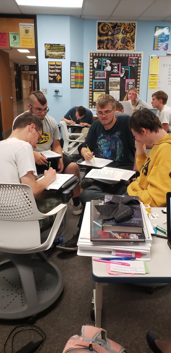 Wdncrss1's tweet photo. @ehawkpride #JuniorEnglish #Collaboration with difficult texts
#FrederickDouglass #LearningToReadAndWrite
#CloseReading #ParaphrasingAndAnalyzingText https://t.co/hhFSOfo50q