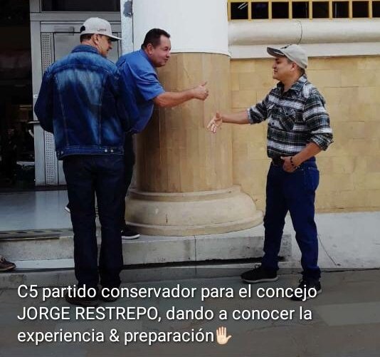 JORGERESTREPOZ's tweet photo. Seguimos hablando con la gente, nuestros amigos escuchan las ideas que tenemos para llegar al @ConcejoRionegro 

Jorge Restrepo C-5

@Rodrigohal Alcalde https://t.co/Zz2MG0F7dY