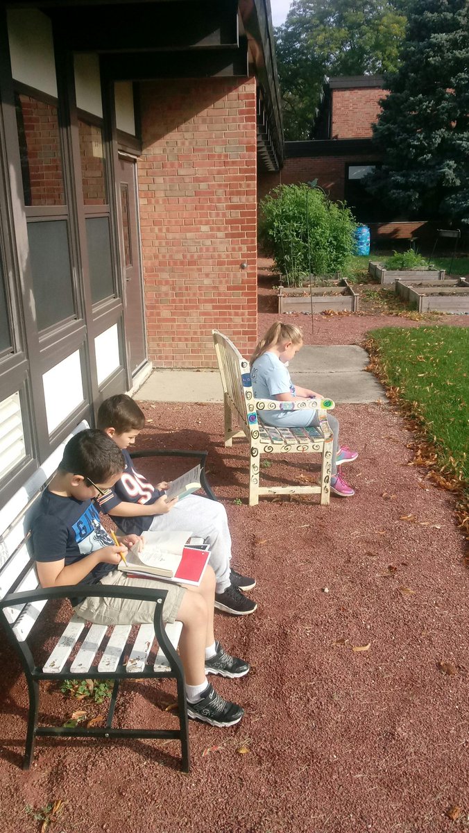 Third grade LEAP students working on figurative language in the Schafer courtyard and enjoying the amazing weather!