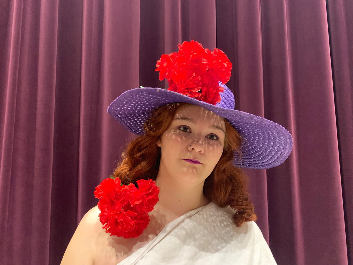 jamvan44's tweet photo. More living portraits from the AHS theatre arts class! https://t.co/vENKmAanI1