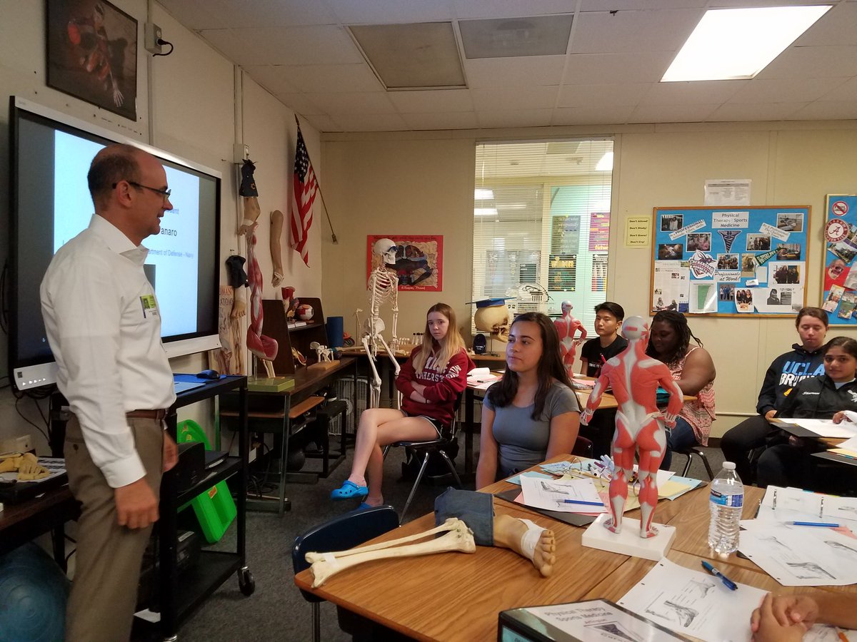 ACC_PT's tweet photo. Former ACC Physical Therapy student Dr. Tim Panaro (W-L class of '86) helping students  prepare for the upcoming ankle evaluation exam. Students also learned about his career pathway and how to keep college student loans at a minimum. https://t.co/8x42xYEhZ1