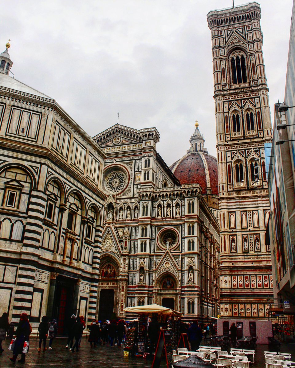 Michi_Alexander's tweet photo. En esta Plaza se encuentran reconocidas edificaciones como la Catedral de Florencia, el Campanario de Giotto y el Baptisterio de San Giovanni.

#viajeros #travel #travelphotography #travelblogger #travelling #traveler #viajandoporelmundo #viajes

#firenze #florence https://t.co/tE7Hm45pdW