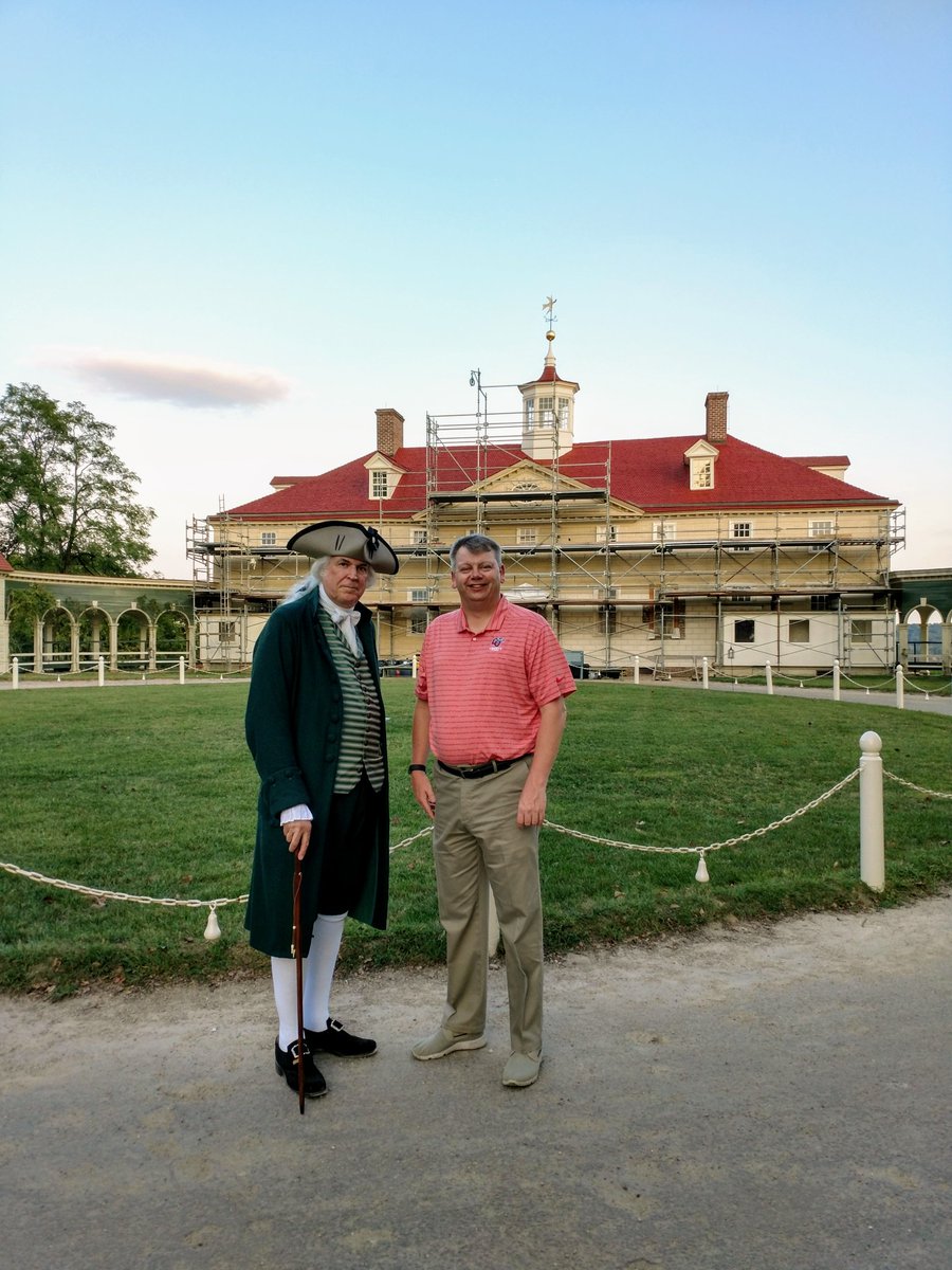 ToryLLucas's tweet photo. I โค๏ธ @MountVernon! What an amazing night with professionals @USChamber #CCC100! https://t.co/sd3LlwV3TV