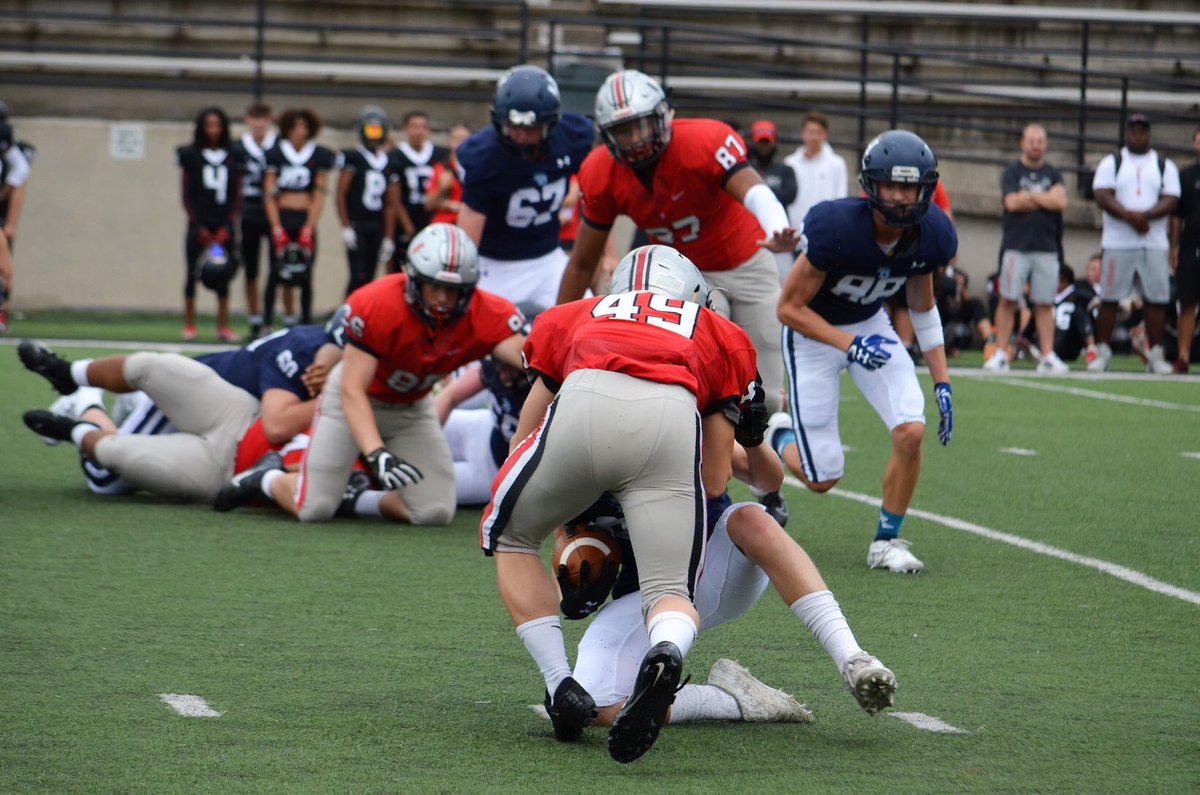 AshleyLohmann's tweet photo. Love watching @JcJosua in his element! 😍🖤🏈❤️ #UnionFB #49biggestfan #proudfootballmom #elevate #uncommen https://t.co/evZvEcMb1S