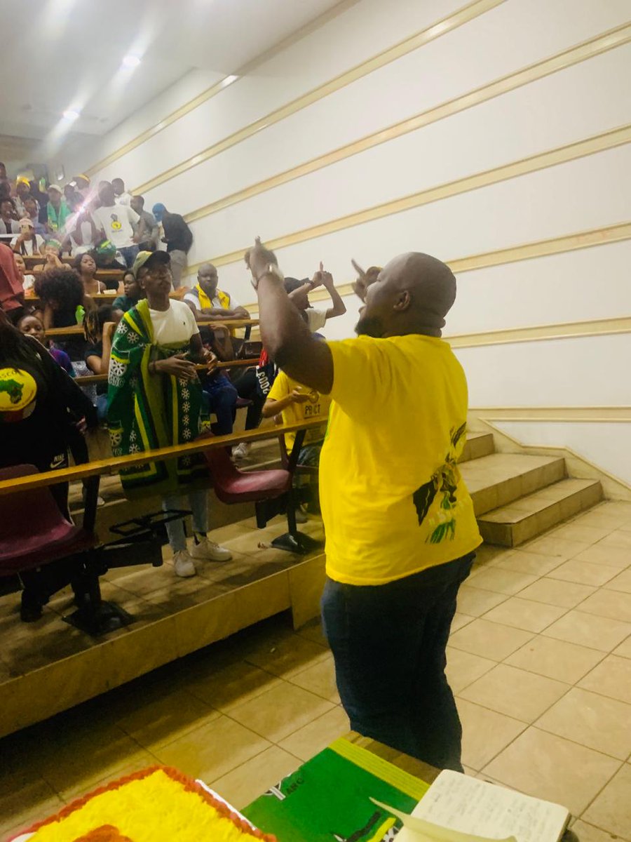 SASCO_Gauteng's tweet photo. Celebrating 28 years of the revolutionary Student movement with SASCO VUT.
#OneStudentOneSASCO #SASCOSedibeng #SASCOVUT https://t.co/CRcwUUloCp