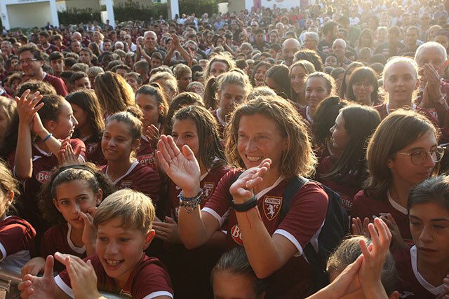 TorinoFC_1906's tweet photo. Quanto entusiasmo per il Toro Day 😍

#SFT https://t.co/U4hp62vkUC
