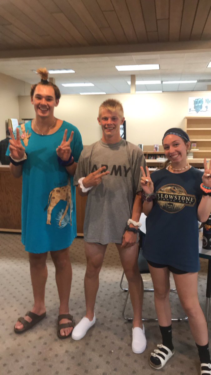 You like prizes? Better get yourself to the Volleyball game tonight. Don’t forget your homecoming outfits <a href="/dylan_hom/">Dylan Hom</a> <a href="/HGodnai/">Henley Godnai</a> <a href="/harnellben/">Benny Harnell</a>