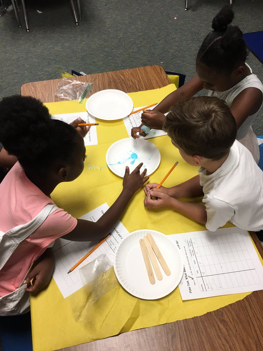 SmithCCE's tweet photo. Exploring Solids and Liquids with the Plate Test. #FirstExperiment @HumbleISD_FCE #CardinalPride #FCE2019 #BeTheLight https://t.co/IVSkq8aOK9