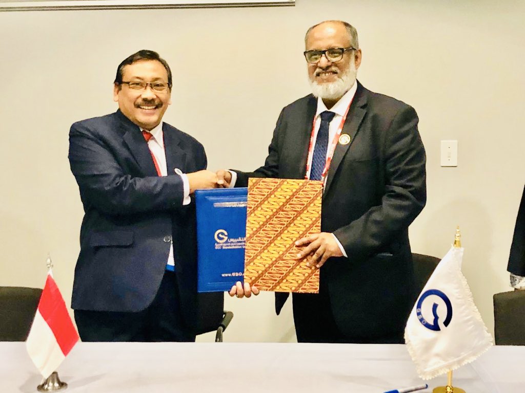 GSO2001's tweet image. #هيئة_التقييس توقع مذكرة تفاهم مع هيئة المواصفات الإندونيسية #BSN على هامش الاجتماع الـ ٥٣ للجنة الأيزو لشؤون الدول النامية #DEVCO ضمن الاجتماع السنوي الـ ٤٢ للايزو ٢٠١٩. 
#كيب_تاون ، ١٦-٢٠ سبتمبر ٢٠١٩م.