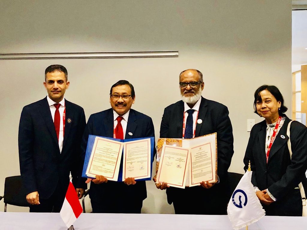 GSO2001's tweet image. #هيئة_التقييس توقع مذكرة تفاهم مع هيئة المواصفات الإندونيسية #BSN على هامش الاجتماع الـ ٥٣ للجنة الأيزو لشؤون الدول النامية #DEVCO ضمن الاجتماع السنوي الـ ٤٢ للايزو ٢٠١٩. 
#كيب_تاون ، ١٦-٢٠ سبتمبر ٢٠١٩م.