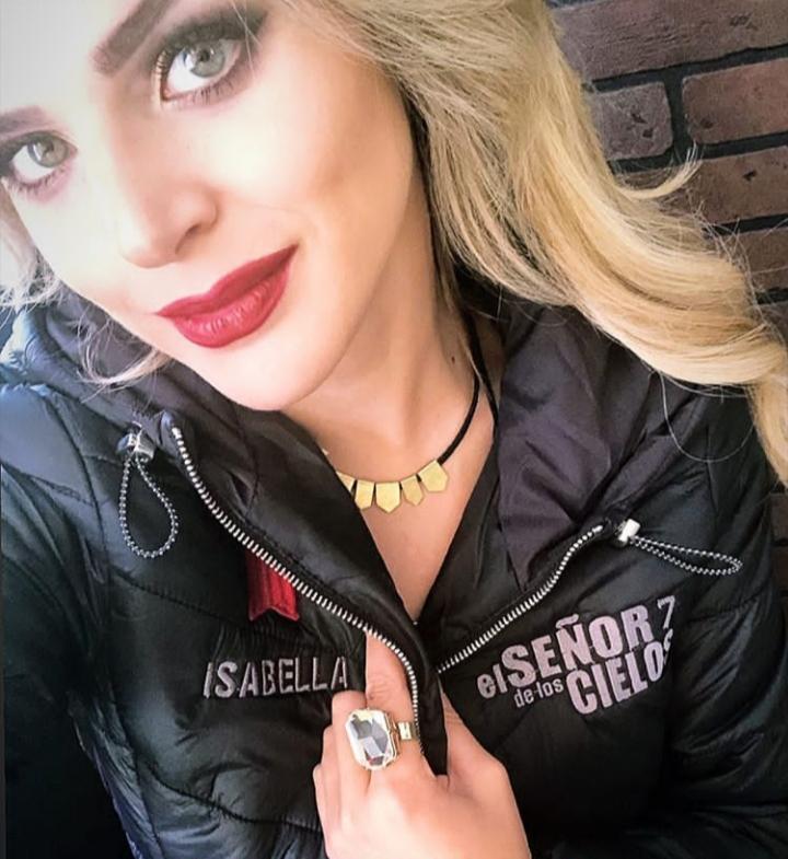 Lo que hace Dios cuando está de buenas 😍😍🤩🔥 <a href="/Isacastillo7/">Isabella Castillo</a>