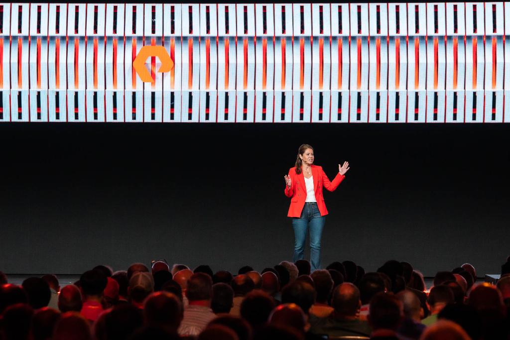 EverpureData's tweet photo. Our vision for our next decade is to remake data storage and management in a way that serves an increasingly dynamic market. Simple. Seamless. Sustainable. https://t.co/pKYgLgtxrW #PureAccelerate https://t.co/31PykWgzXi