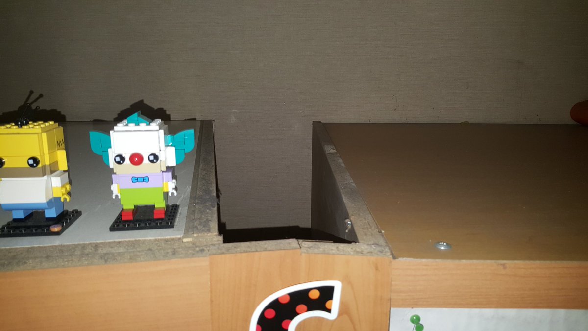 OCTechNet's tweet image. I found out the hard way yesterday that there is a gap between the top of my whiteboard and the top of my projector screen in my classroom. My @MikeTrout @AnaheimDucks bobble head will be missed. Even after the long drop, he's still holding the stick. @Angels