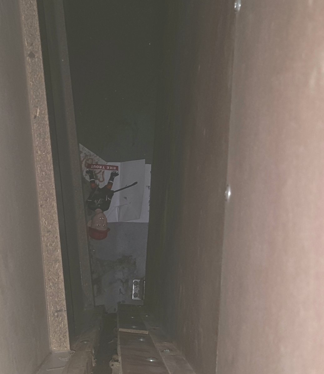 OCTechNet's tweet image. I found out the hard way yesterday that there is a gap between the top of my whiteboard and the top of my projector screen in my classroom. My @MikeTrout @AnaheimDucks bobble head will be missed. Even after the long drop, he's still holding the stick. @Angels