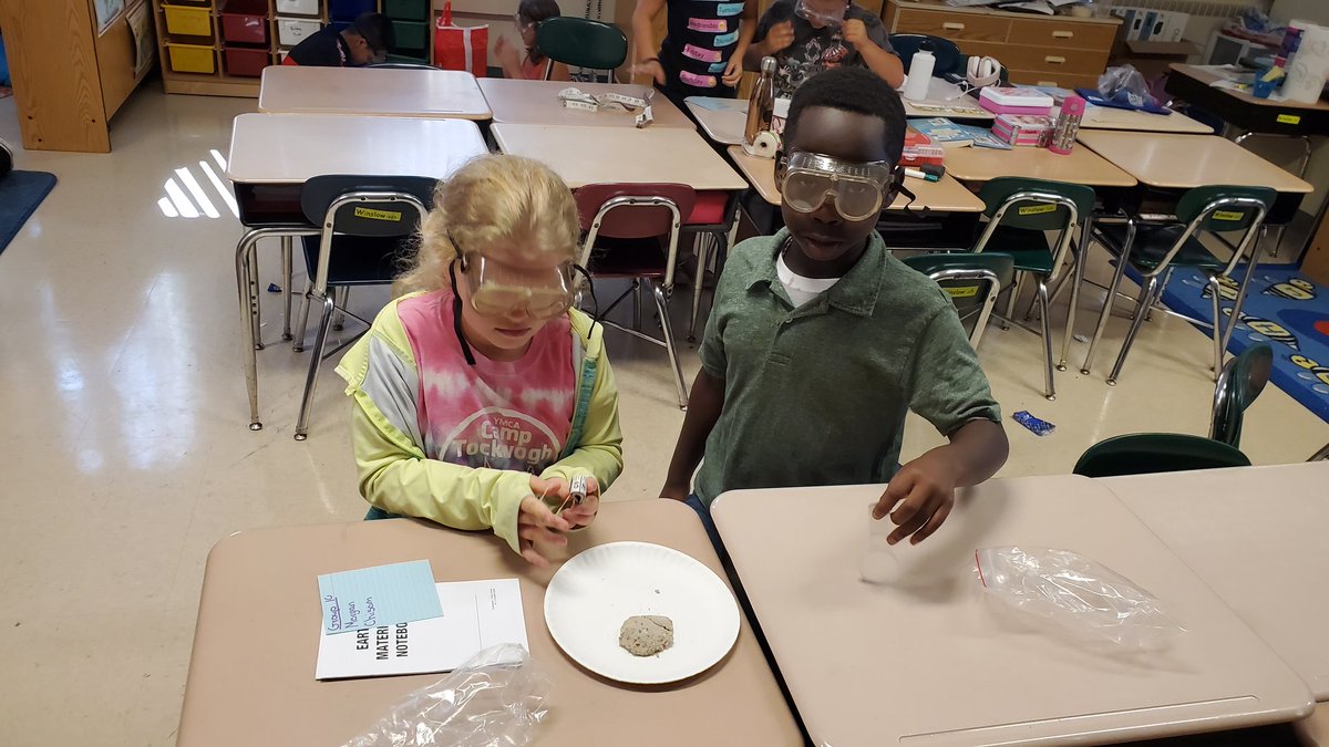 Mrs. Jones tweet media