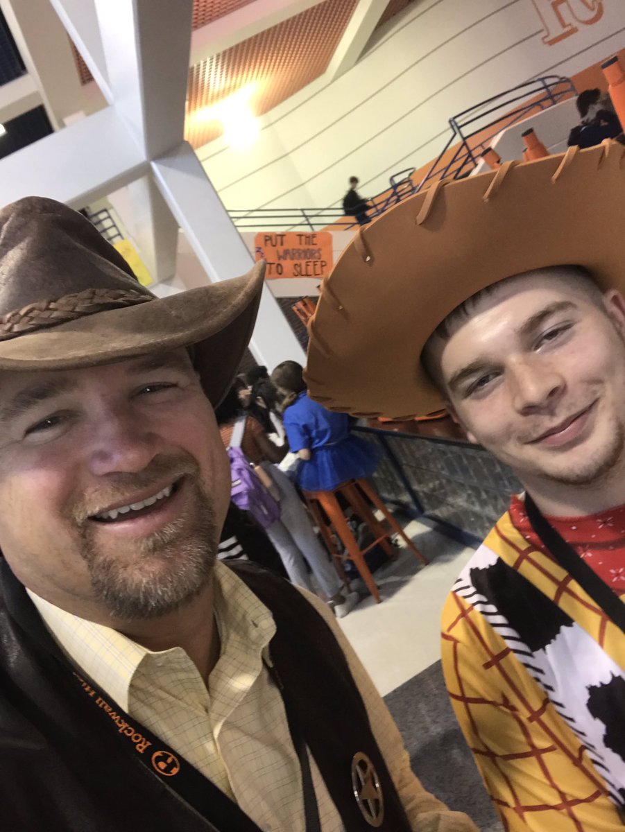 kevinwsamples's tweet photo. Pretty sure he wore the #toystory better.  I don’t  think he had the “Sheriff” badge though @Rockwall_HS  @RockwallStuco https://t.co/kKoXfUsFYg