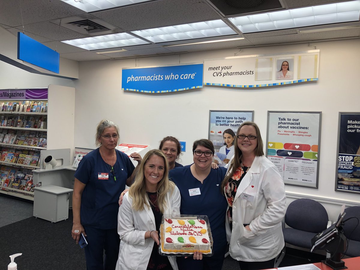 RushJoshi_'s tweet photo. We welcome Julia Stephenson to our district !!!
The team at store 6365!!!#region37# @EverettMoore10 https://t.co/mInphHYMI0