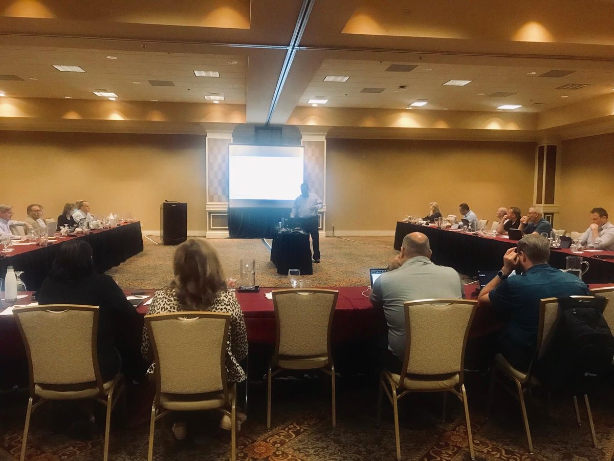MobileEpiphany's tweet photo. We are live presenting #KrinkleRebuildTracker at @WRIT2019 for CAT dealers on how to track every step of their rebuild process! https://t.co/aUwkCdvVgW