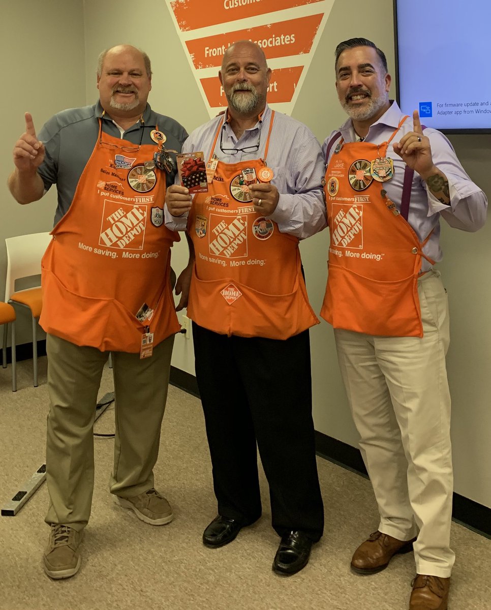 JakeMcCordUSMC's tweet image. Associate recognition for teamwork, dialing for dollars, excellent sales performance, and living our values. #OneTeam #ItsASNAP #SNAPInto2H #MakeoverMagic #TexasMakeoverTakeOver #HomerAward @JeffValenti1 @RonSerpaio @THDJoey @scottwhiteHD
