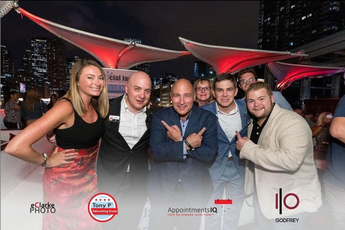 deandelisle's tweet photo. In the #ChicagolandArea and need plans for tomorrow night? Come #network with 300+ of #Chicago's finest #professionals at @FremontChicago from 6-9 PM! Here's a team pic from last month's fun @TonyPNetwork #NetworkingEvent! Register now! https://t.co/xLr1NVtiAG https://t.co/h3xBt6hiMq