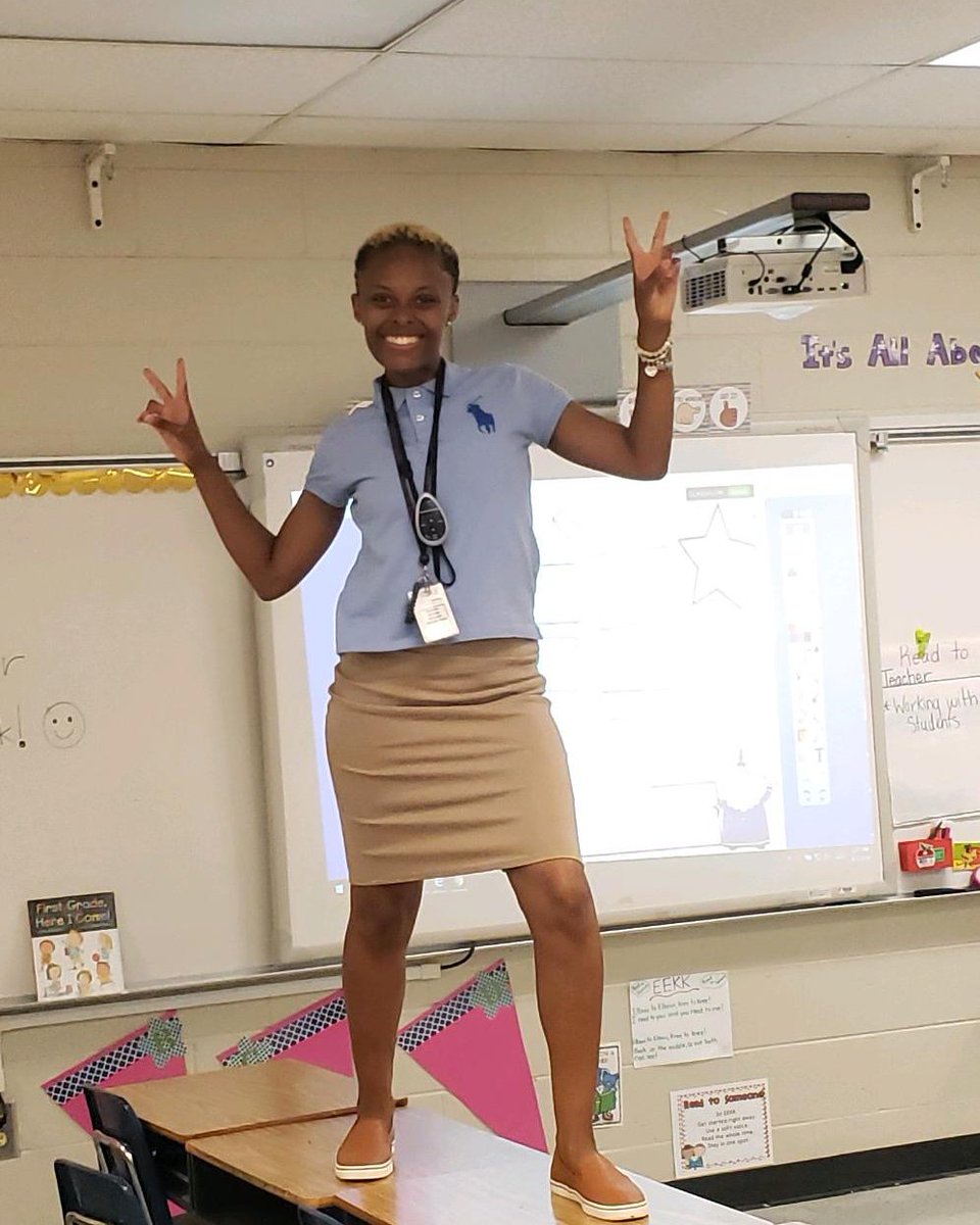 Michell86824360's tweet photo. I am Backkkkk!!!! This time as a first grader!!!! ❤❤❤❤
#hadtoreset
#passwordreset
#firstgrade https://t.co/c6OpxulpxG