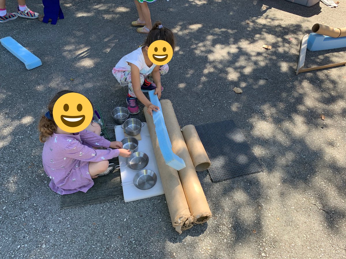 WhiteOaksSchool's tweet photo. The Play Pod is open for business! It is SO fun watching all the imaginative play. Parent volunteers: we need you! #collaboration #communication #creativity #criticalthinking https://t.co/7UB373hK0y