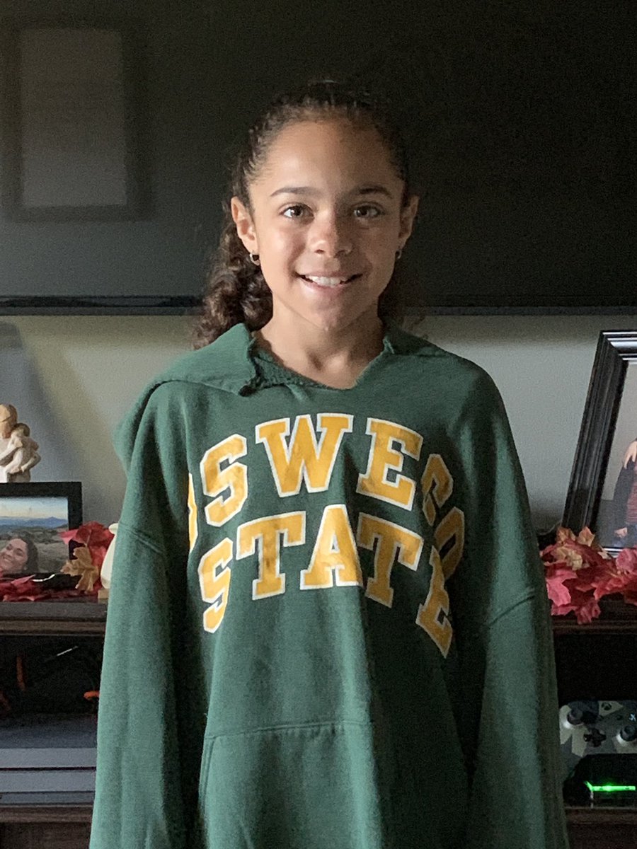 School spirit week: Day 2- College Day. 💚💛 <a href="/DJeneault/">debbie jeneault</a>  @hsilviaDDE  #proudtobeDDE #almamater #oswegostate <a href="/oswegoalumni/">SUNY Oswego Alumni</a>