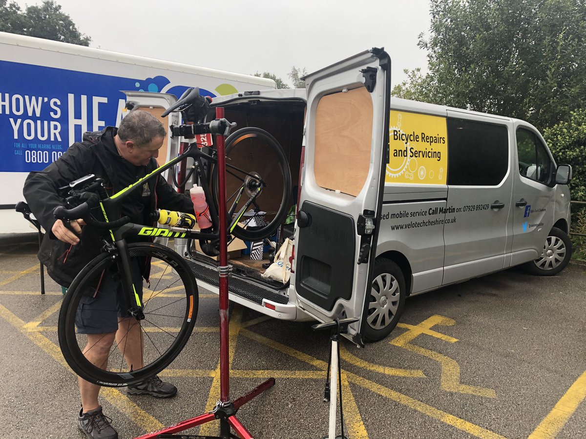 SeashellSportiv's tweet photo. A big thank you:

⭐⭐Martin⭐⭐ from Velo Tech @raisingsaddles back for year 4 - tweaking bikes at start &amp; dealing with mechanicals out on the road

And ⭐⭐Kevin Brown⭐⭐ - Moto Regulator British Cycling &amp; Tour of Britain - for patrolling the route to keep our riders safe https://t.co/jN9lYLob2o