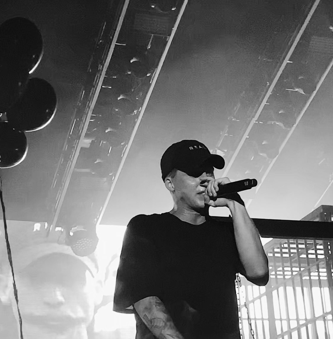 twentyunpilot's tweet photo. One of my dreams is to be a concert photographer. So if anybody wants to hire me one day, I’ll be happy. Even if it’s just for a show or two😂 These were taken with my phone!
 I do have a professional camera as well.😅📸 #thesearchtour https://t.co/4I5xH9aatV
