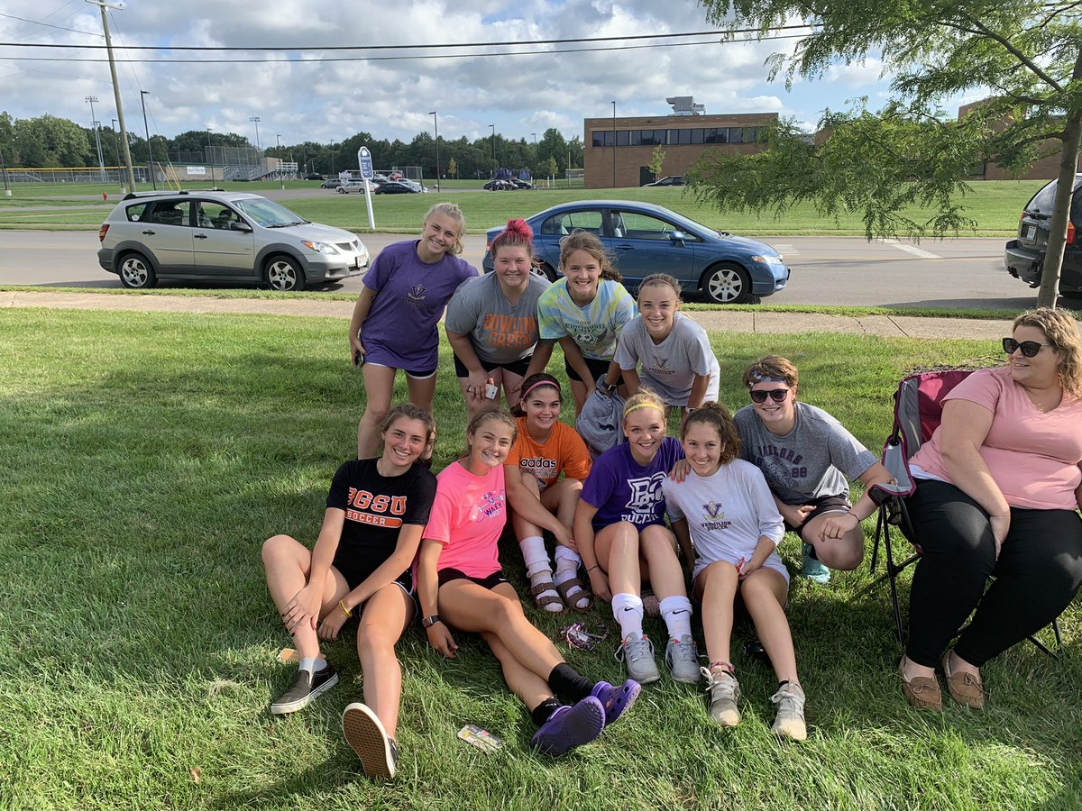 <a href="/vhsgirlsoccer/">Lady Sailors Soccer</a> at <a href="/lady_sailors/">Lady Sailors Tennis</a> for their Sailors 4 Sailors event. Nice job girls! Thanks for supporting your fellow Sailors!