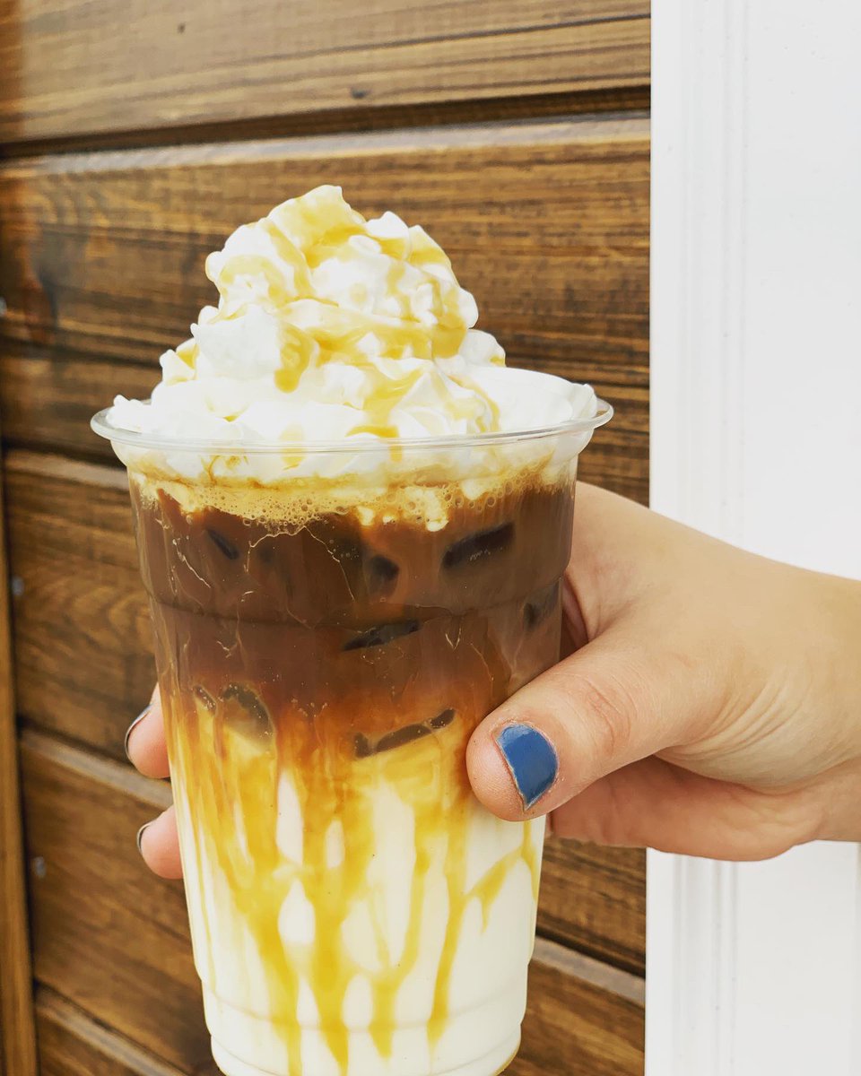 CoffeeMidtown's tweet photo. Take a look at that Iced Caramel Macchiato! Mermaids are not the only ones that can make a mean Caramel Macchiato! #caramelmacchiatto #russellvillear #midtowncoffeedardanelle #midtownrsvl #downtownrussellville #artech https://t.co/NVJfGLnrEF