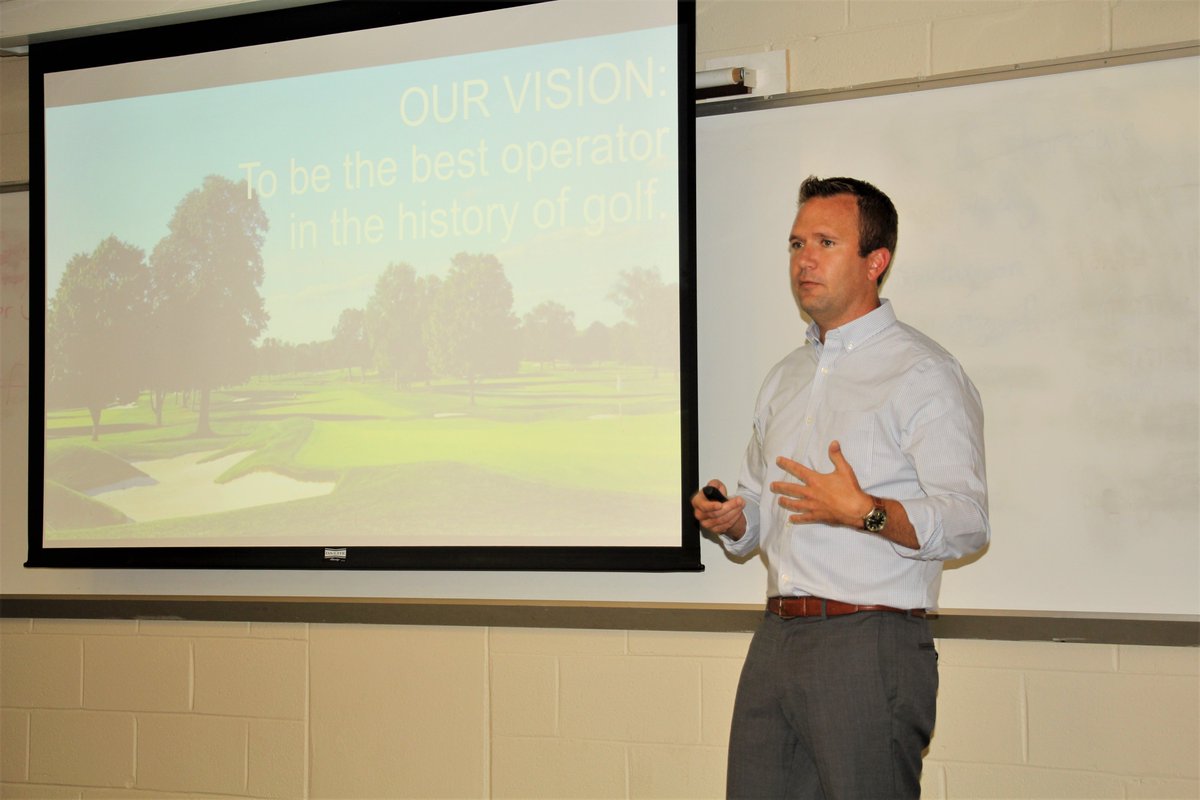 UofSC_HRSM's tweet photo. Thanks so much to Tom Reilly of @BillyCasperGolf for visiting campus, sharing his experience in the industry, and interviewing #UofSCHRSM students for #career opportunities! #Golf #ClubManagement #IndustryLeaders #UofSC #BillyCasperGolf https://t.co/zdwOqqs0dF