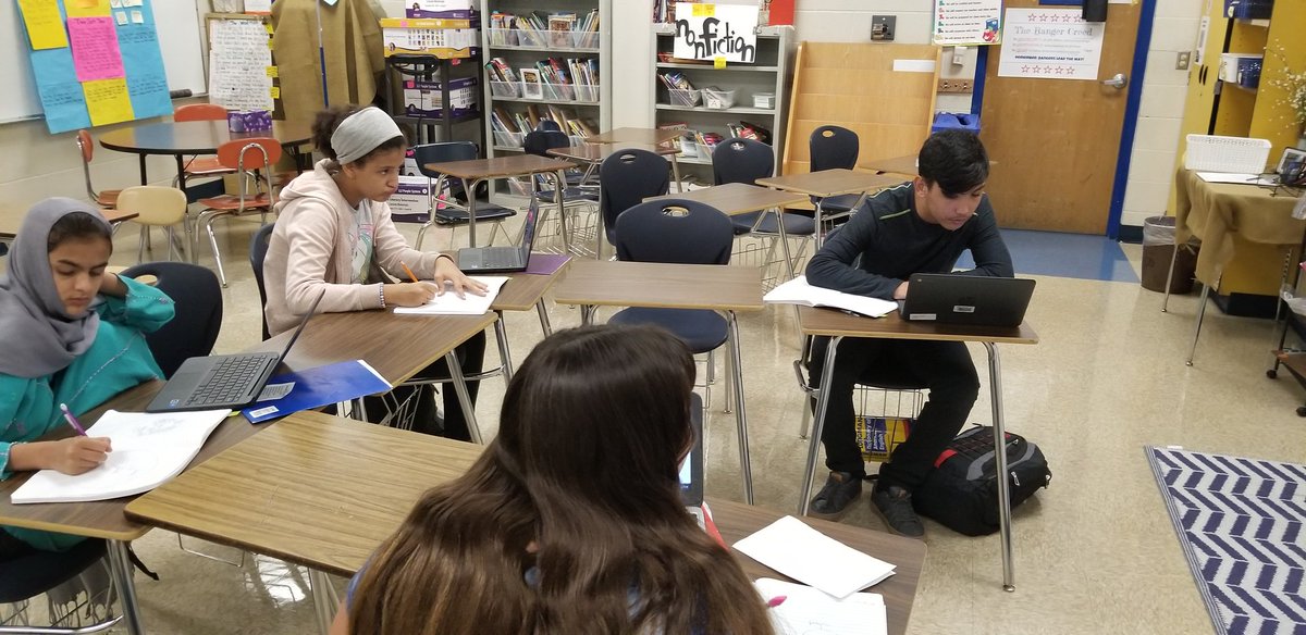 Rose14190096's tweet photo. Who is doing the learning? Critical thinking in ELD. Students are researching key words or base words and drawing conclusions. Good & relevant conversations occur. #ThisIsNorthside #ThisIsRudder #SecESL #drlulumendez https://t.co/zN9DxmtWvS