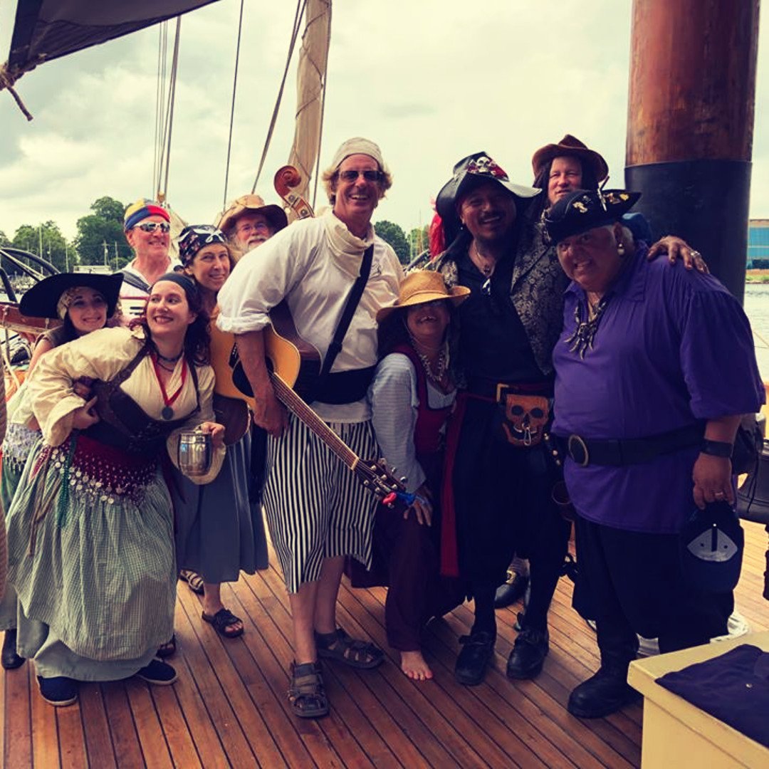 BrassCannonBrew's tweet photo. This Friday is THE PIRATE PARTY and we are stoked! Put on your pirate garb and come party at The Cannon in style. Clan MacCool plays at 6 pm. Cheers! #pirateparty #dresslikeapirate #talklikeapirate #clanmaccool #thecannon #haveblast #vacraftbeer #williamsburgva https://t.co/6tSPyTpcs8