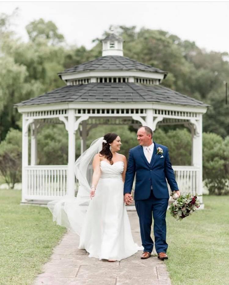 Photography: @meganhofferphotography
Catering: @altlandhouse
Second Photographer: @elyseruthphoto #thelodgeatlibertyforge #libertyforge #centralpaweddings #meganhofferphotography #outdoorwedding #altlandhousecatering #altlandhouse #rusticweddingvenue #wedding #weddingvenue