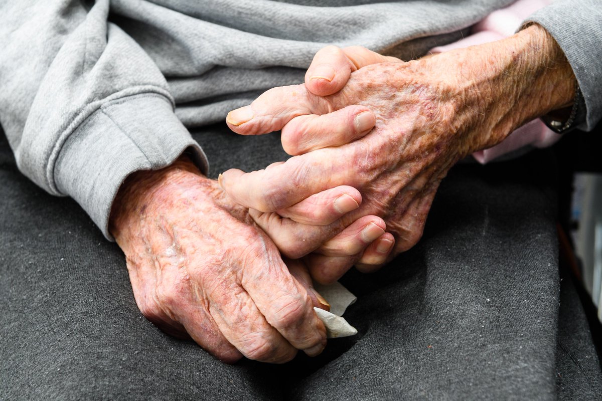 HQSCNZ's tweet photo. As Aotearoa’s aged population increases, the recognition and treatment of frailty has become crucial.

Ngā aratohu maimoa hauwarea | Frailty care guides, published today by the Commission, offers health care providers practical advice on frailty: https://t.co/616InFnOIc https://t.co/hMlYQ1l7M1