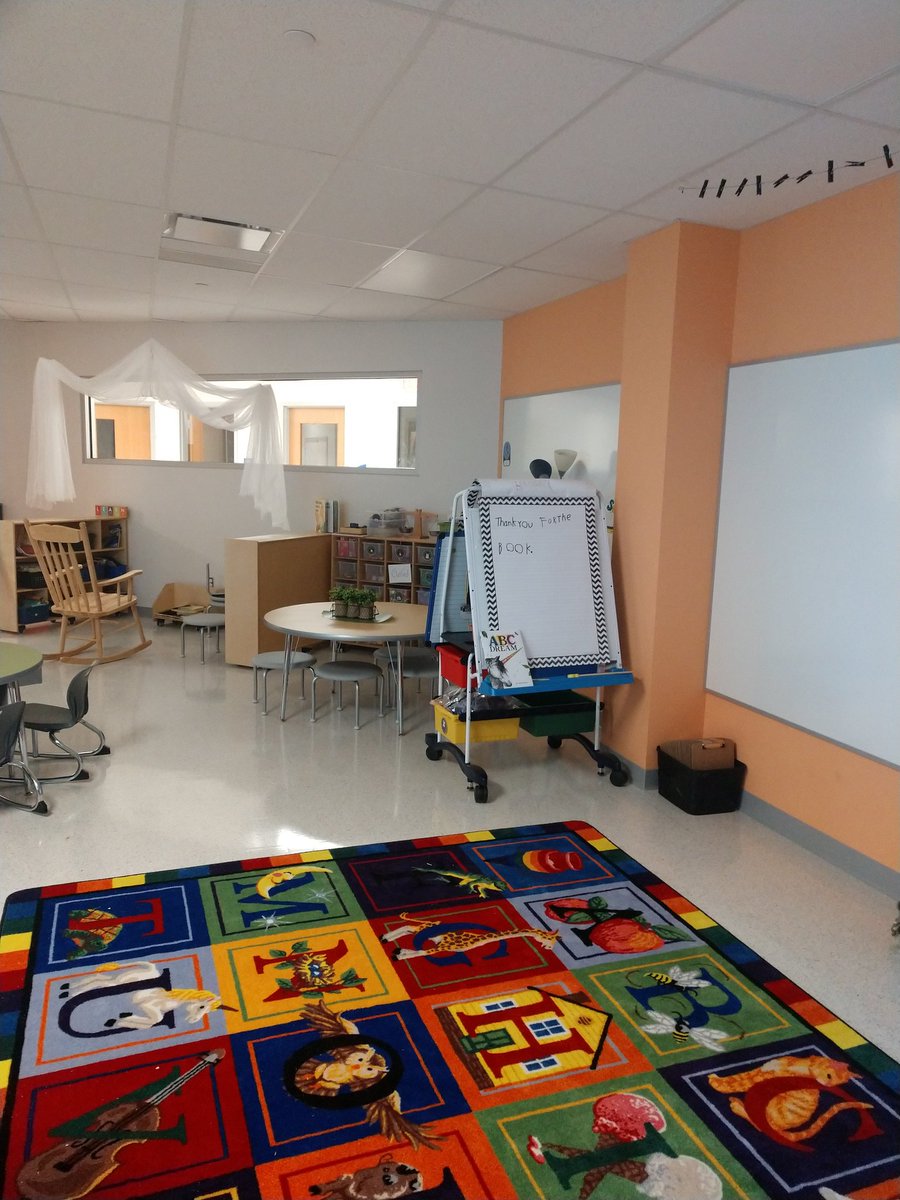 nimesys's tweet photo. It's starting to look like a real home for my kinders 😍 #3rdtoK https://t.co/u8XmovkSK6