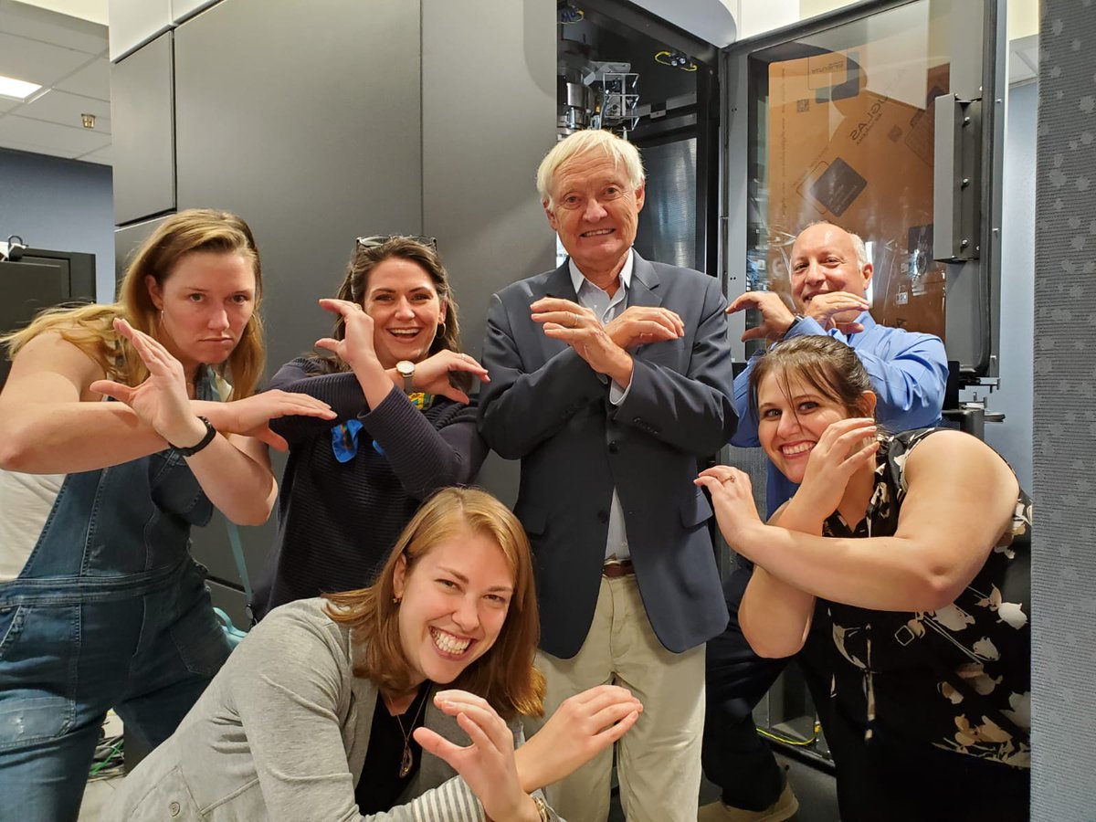 RosemaryJCater's tweet photo. What better way to celebrate the unveiling of our new @Columbia #cryoEM facility than inventing a new #XtremeCryoEM symbol?! Can't wait to collect on this bad boy! 🔬 @joachimfrank @broadwaybiochem @BobGrassucci @clara_altomare #ManciaLab #FrankLab #structuralbiology https://t.co/cOvynvCzuw