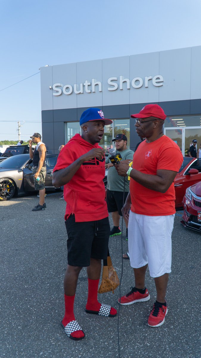 xtremelincoln's tweet photo. You know how we are passionate about car shows.We got a opportunity to interview @IAMDJMAGIC about his custom car & bike show at @SShoreNissan. Dropin excitement about the show and what he has cooking for the coming year #teamxl #djmagic #cartalk #cargame @ace_flyboy42 cameraman https://t.co/7q3wZIpEvW